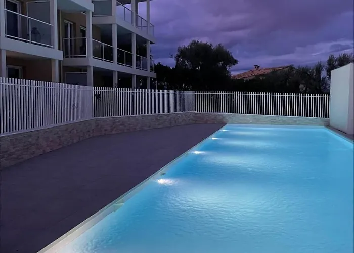 Modern - Terrace - Pool Apartament *